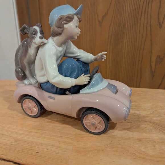Retired Lladro "Out for a Spin" Boy in Car with Dog Statue in Original Box #5770 - Picture 2 of 6